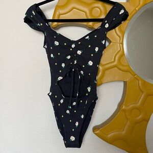 Urban Outfitters bodysuit with cutout (size small)